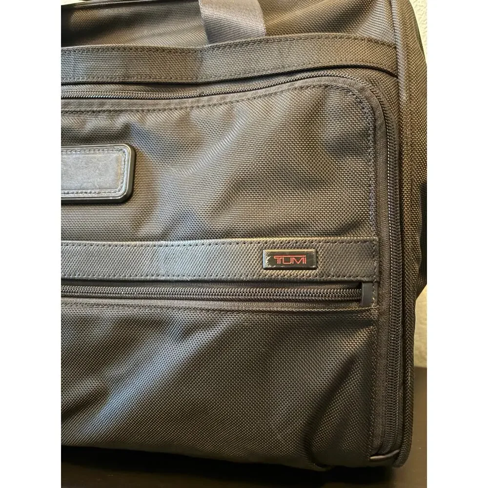 Tumi Alpha Framed Soft Duffel Bag Weekend Travel Commute (flawed- Missing Strap)